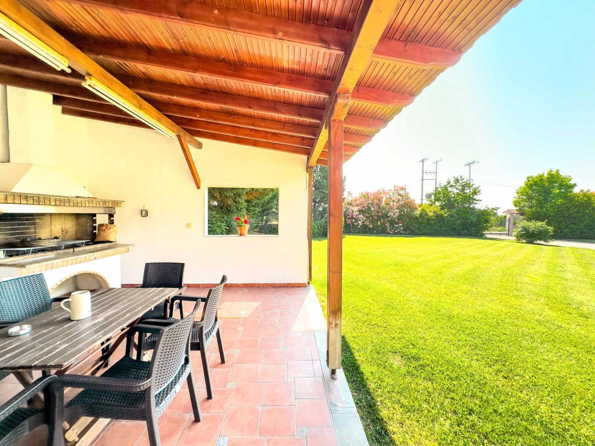 Villa Bougainvillea Epanomi Exterior photo